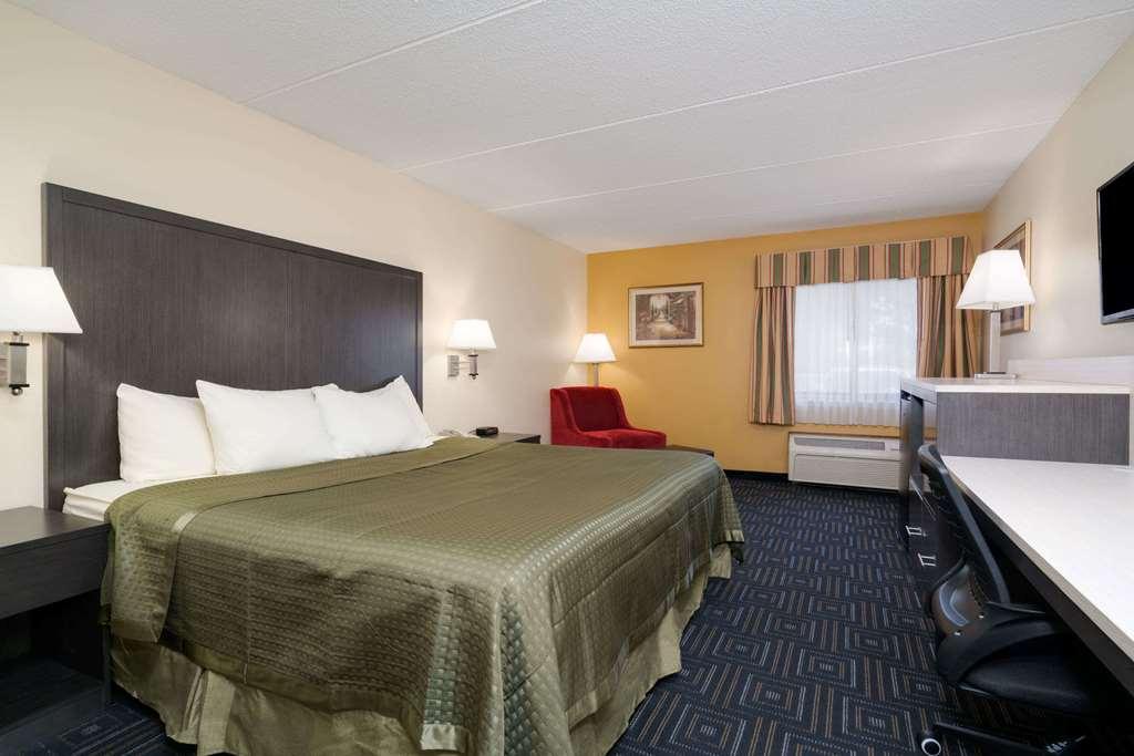 Twin Cities Inn, Mounds View Room photo